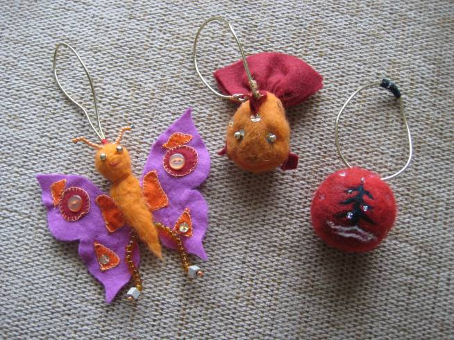 елочные игрушки: рыба, шарик, бабочка
